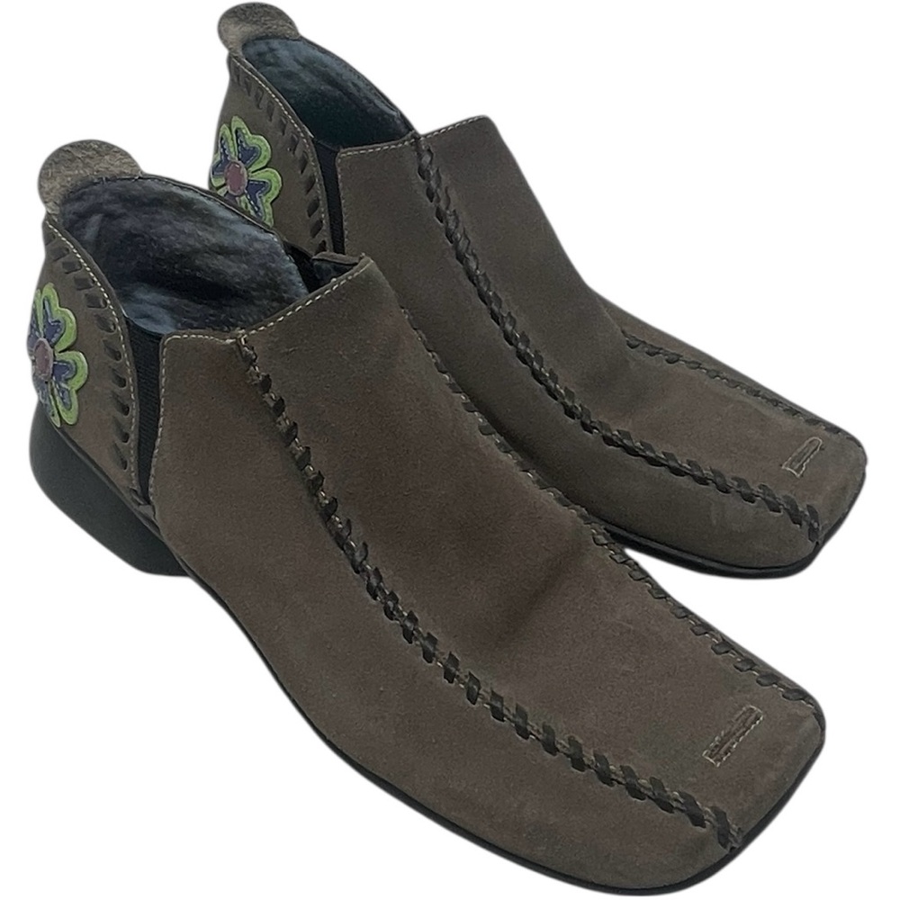 Vintage Indigo by Clarks Women’s 10 Slip-On Boots Brown Leather Square Toe Boho